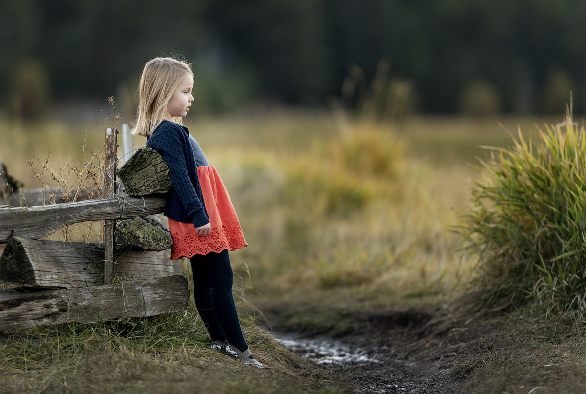 Family professional portrait photography  on-location in Central Oregon